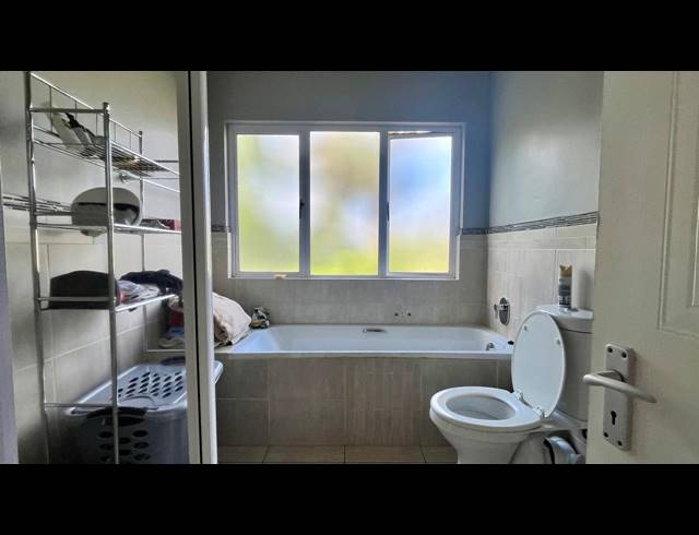 2 BEDROOM APARTMENT FOR SALE IN MANOR ESTATES